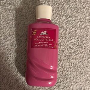 Bath & Body Works Raspberry Holiday Pie Bar Body Wash - Pink